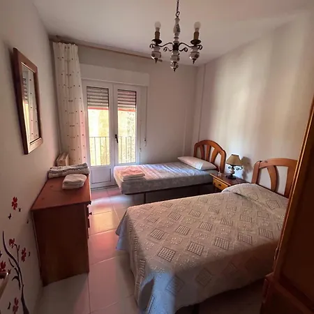 Piso Familiar Telefono Seis Cinco Cuarto Ocho Nueve Cinco Nueve Nueve Siete Garray