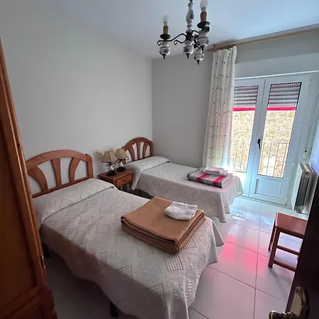 Piso Familiar Telefono Seis Cinco Cuarto Ocho Nueve Cinco Nueve Nueve Siete